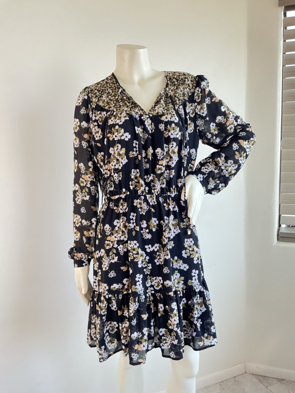 Michael Kors Modest Long Sleeve Ruffle Career Floral Casual elastic waist M